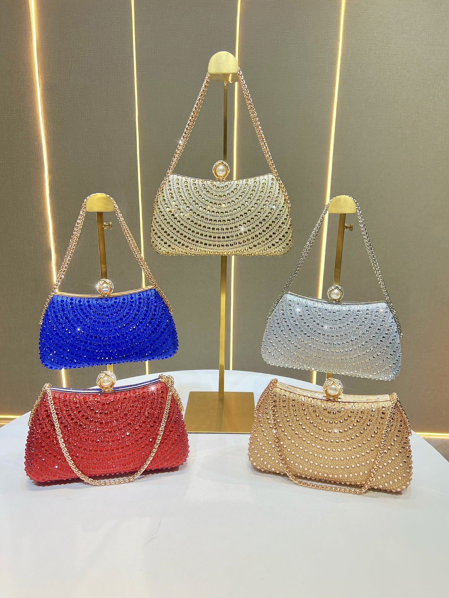 Women's Fashion Diamond Chain High-grade Light Luxury Dinner Bag