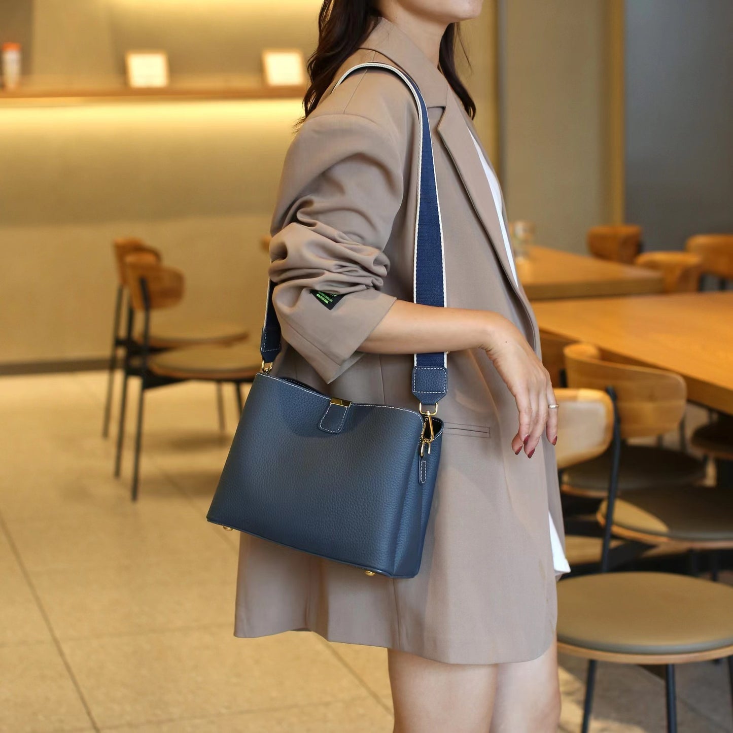 Women's Cowhide Summer Western Style Fashion Simple Genuine Leather Portable Women's Handbag