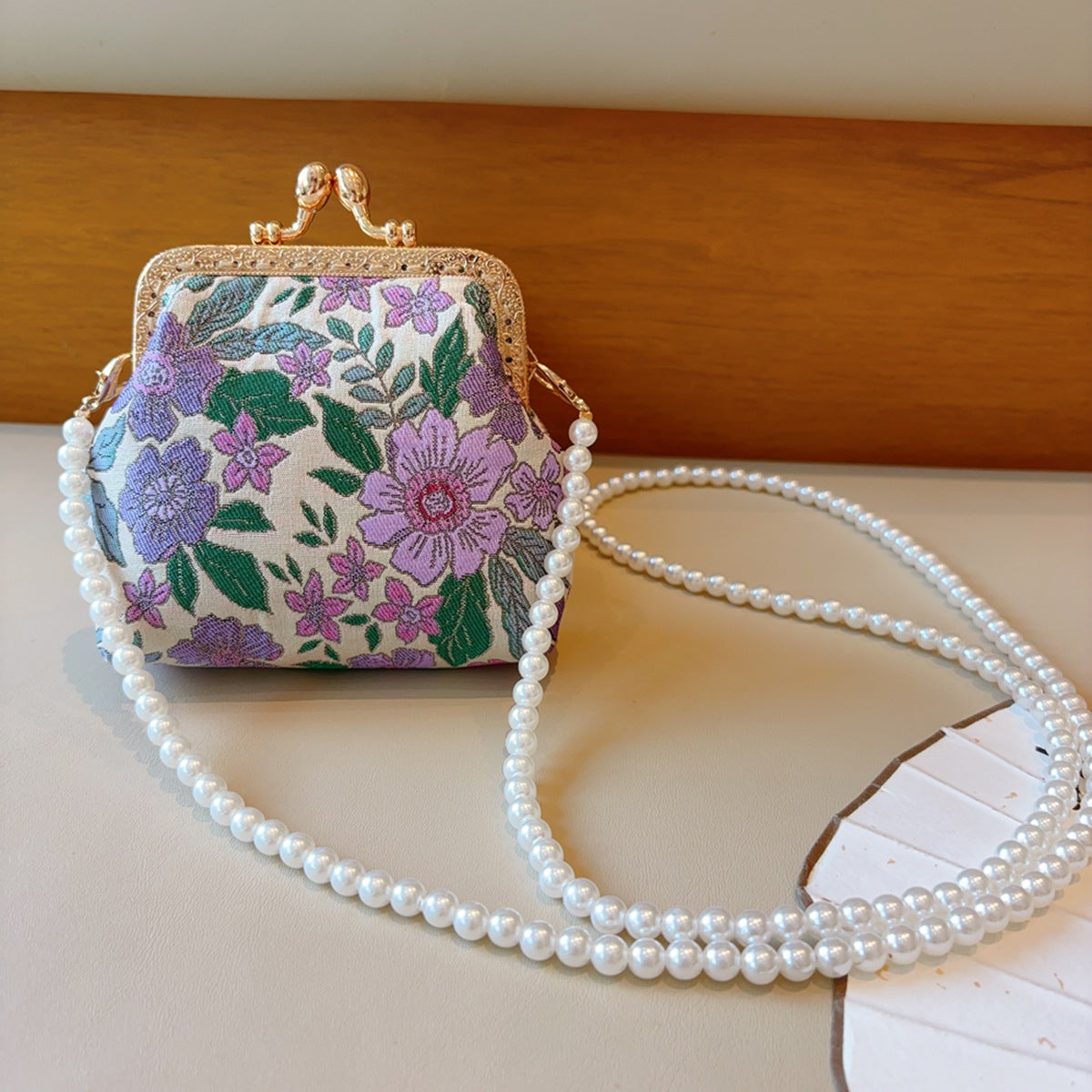 Chinese Super Fairy Exquisite Embroidered Mini Sanitary Pads Coin Purses