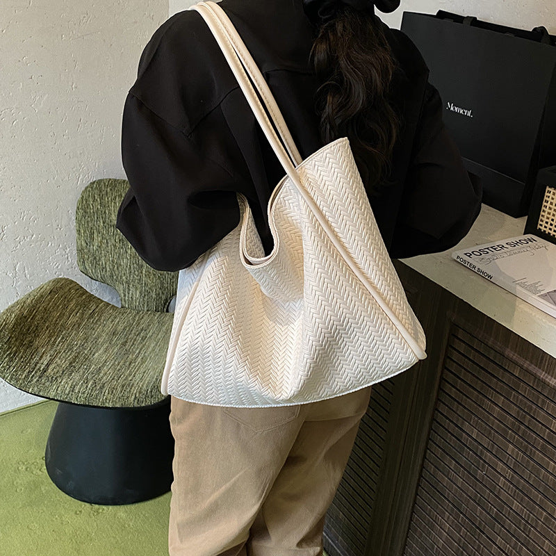 Women's Large Capacity Mild Luxury Retro Simple Handbags