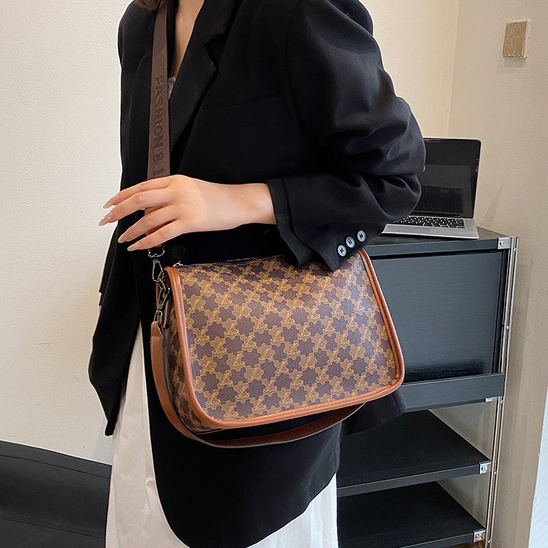 Women's Popular Printing Dumpling Fashion Temperament Commuter Women's Shoulder Bag
