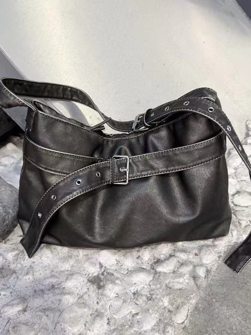 Women's Retro Hot Motorcycle Large Capacity Distressed Fashionable Women's Messenger Bag