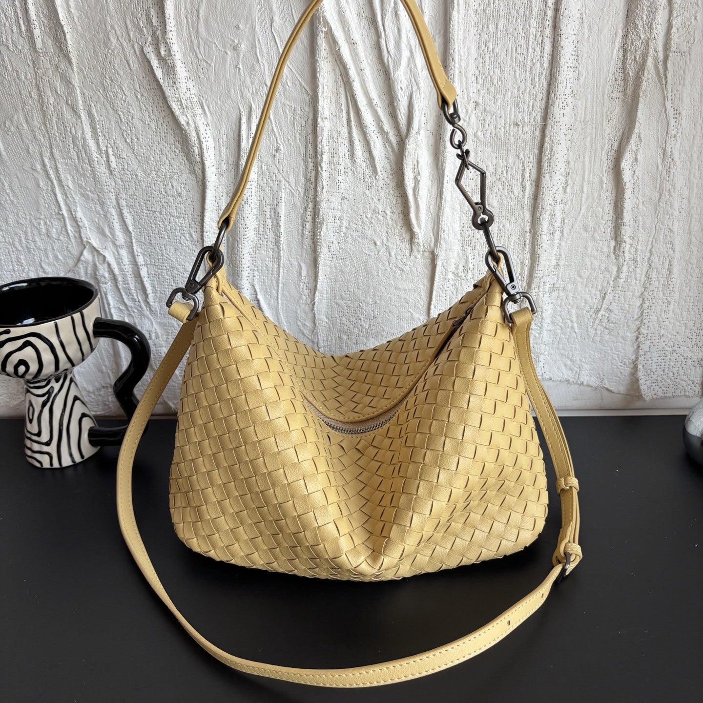Women's Leather Weave Lunch Box Portable Underarm Dog Walking Large Bags