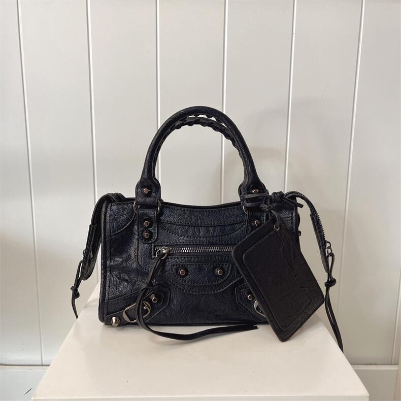 Hot French Retro Trendy Hand Holding Bags