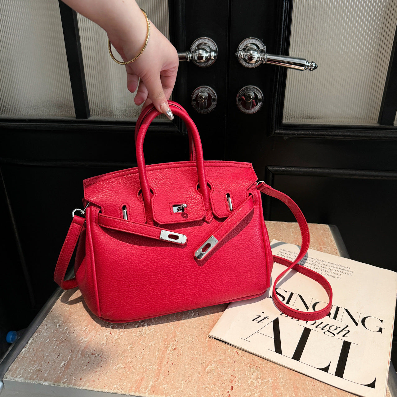 Women's Light Luxury Textured Simple Fashion Lychee Pattern Commute Women's Shoulder Bag