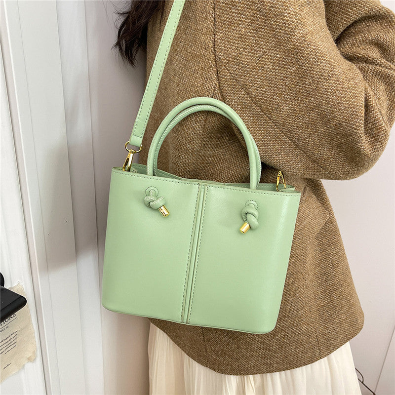 Fashionable High-grade Vintage Knotted Large Capacity Women's Messenger Bag