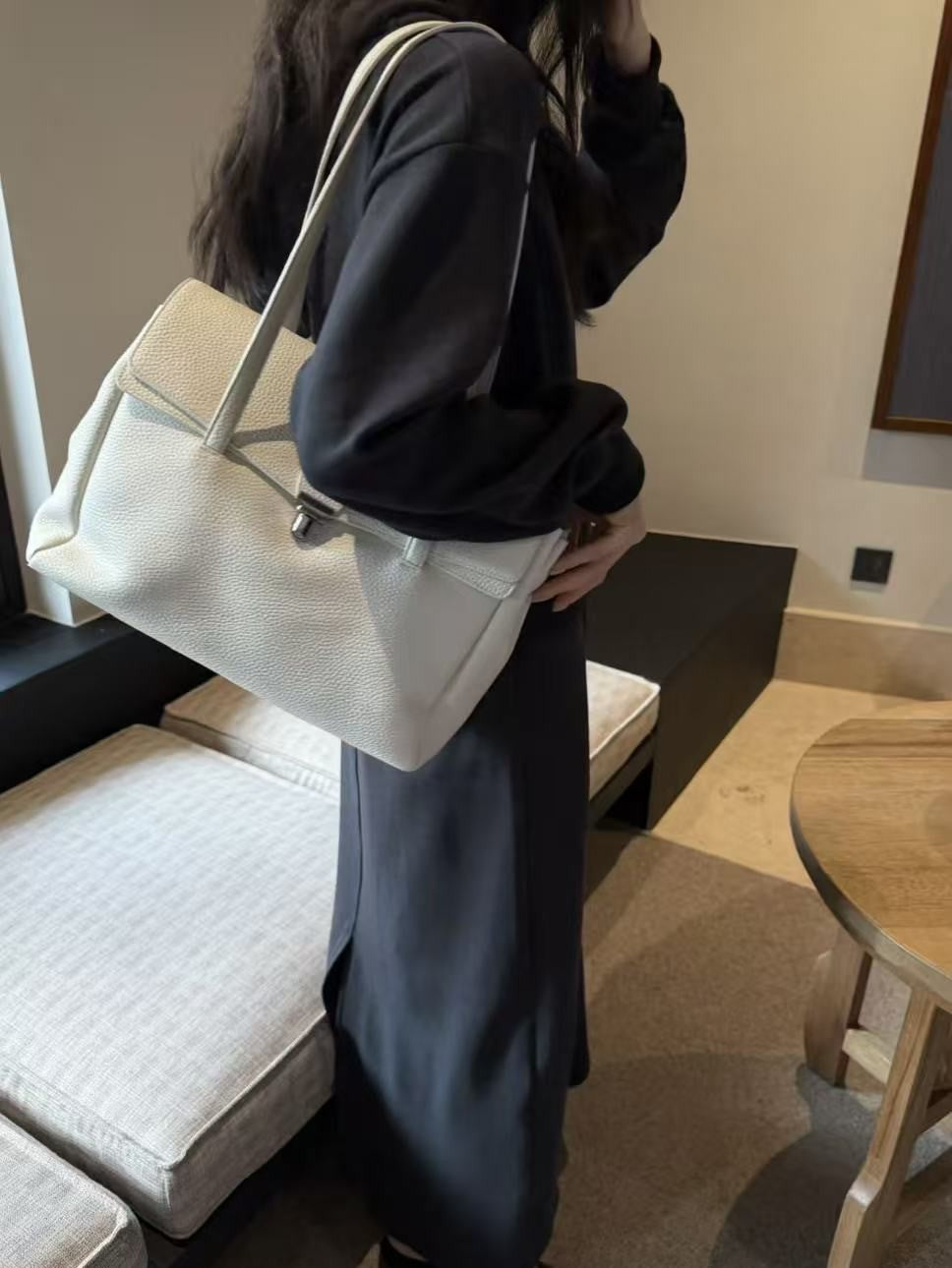 Early Spring High-grade First Layer Cowhide Retro Tote Bag
