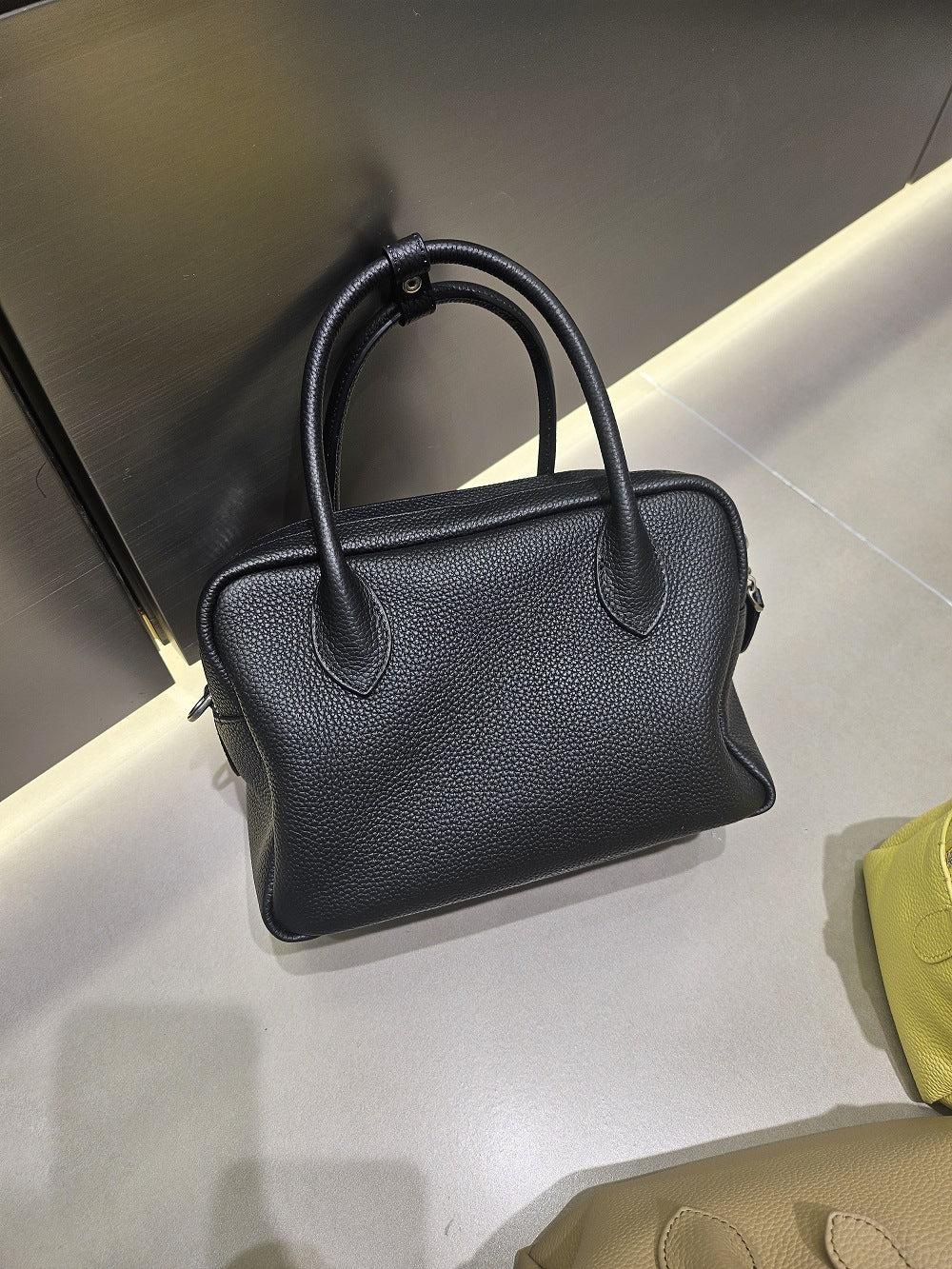 Women's Simple First Layer Cowhide Wide Strap Women's Leather Bag