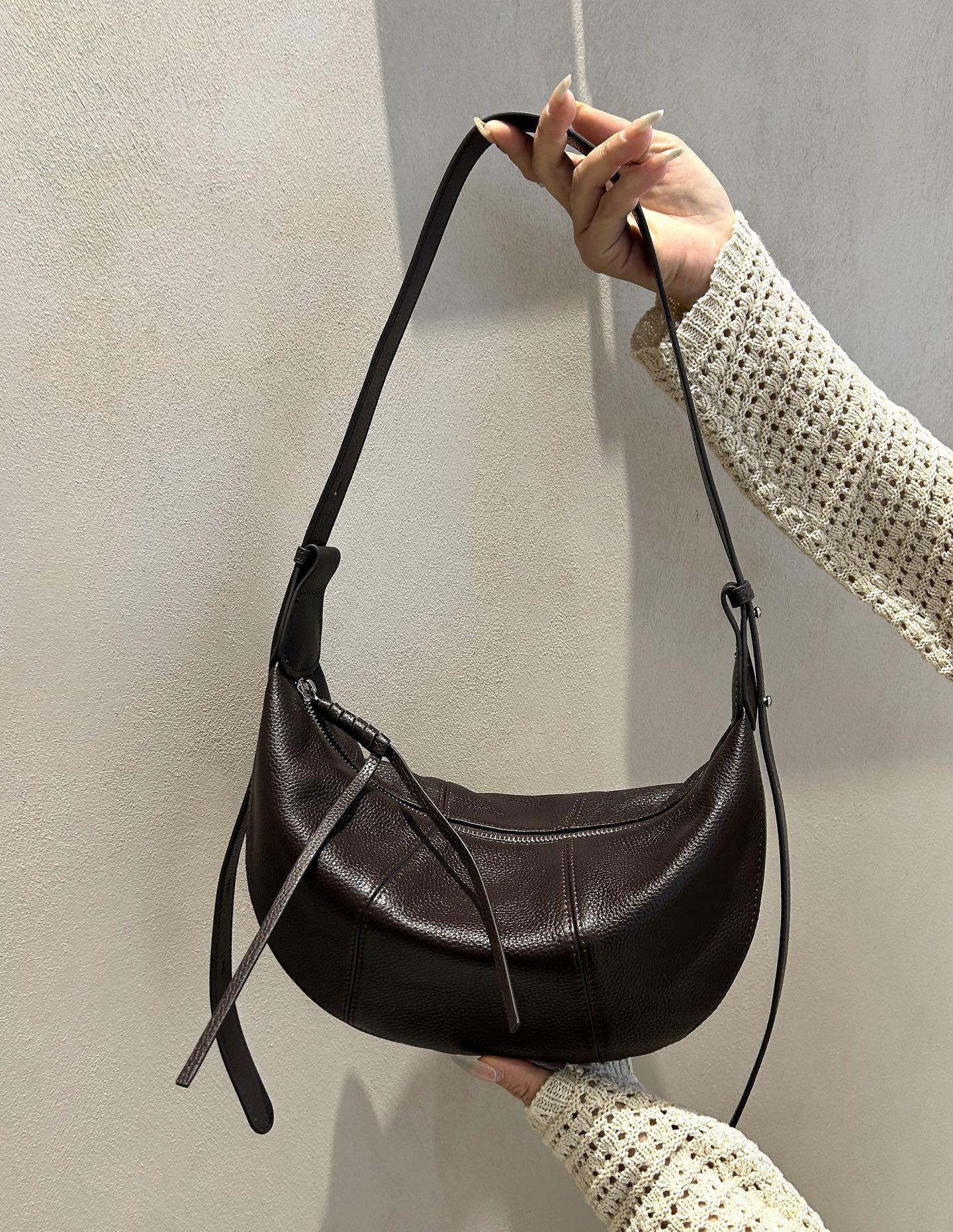 Layer Cowhide Croissant Dumpling Design Genuine Leather Versatile Bags