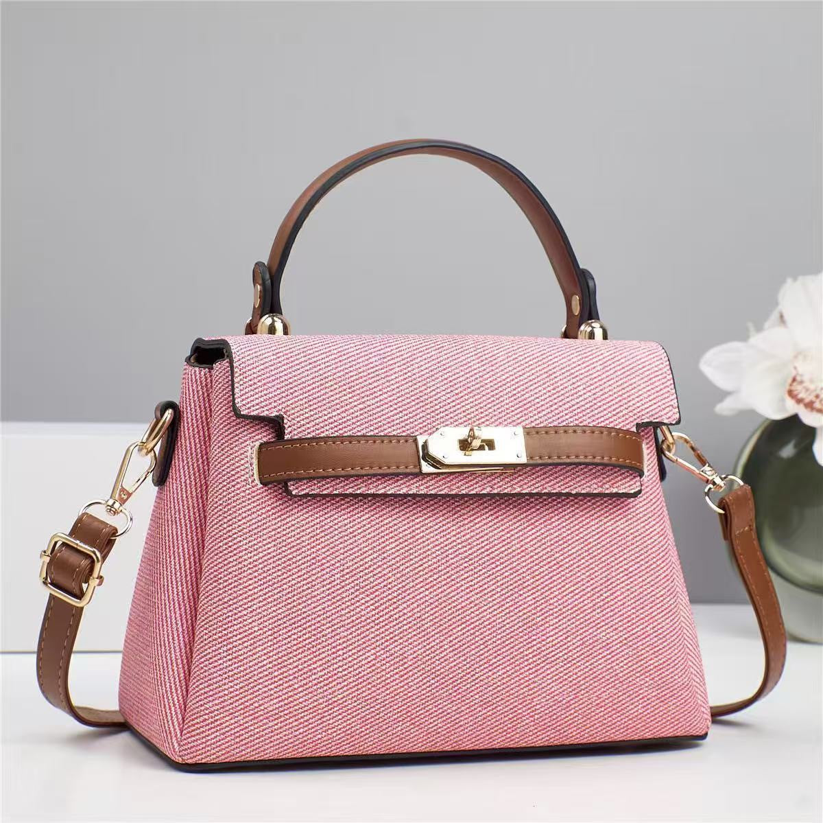 Women's Textured Solid Color Large Capacity Flip Women's Handbag