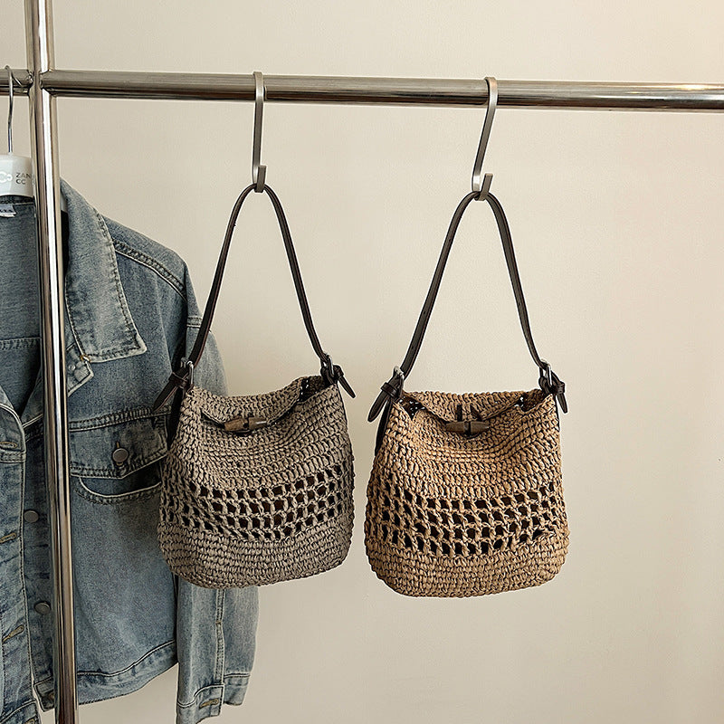 Women's Hand-woven Seaside Holiday Large Capacity Totes Commuting Women's Messenger Bag